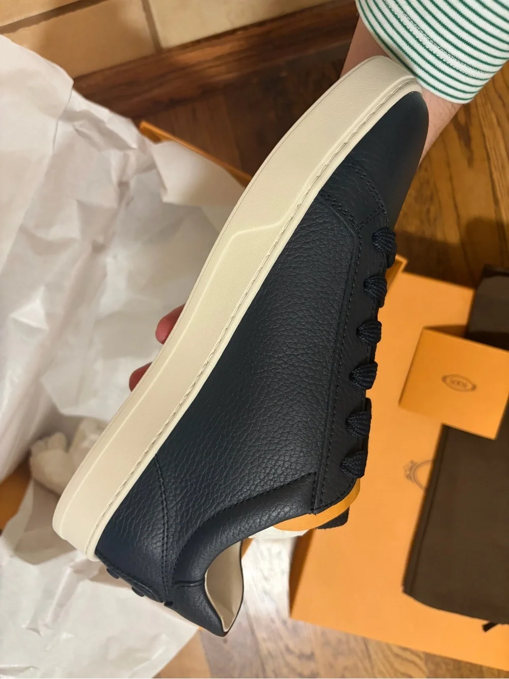 Tod's Black Leather Sneakers with Cream Sole Allacciata Cassetta Brand NEW NWT